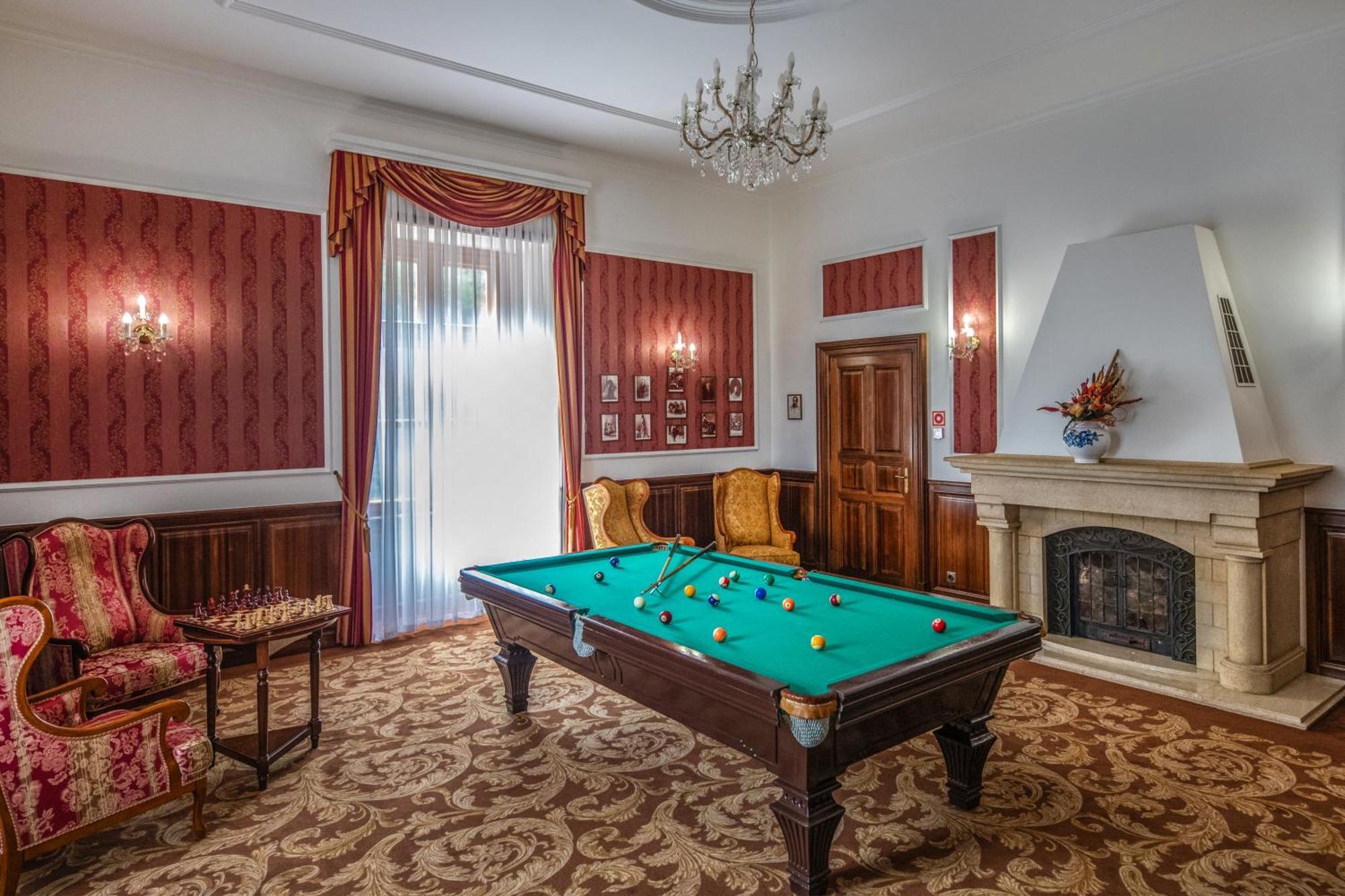 Kastelyhotel Sasvar Resort Parádsasvár 외부 사진