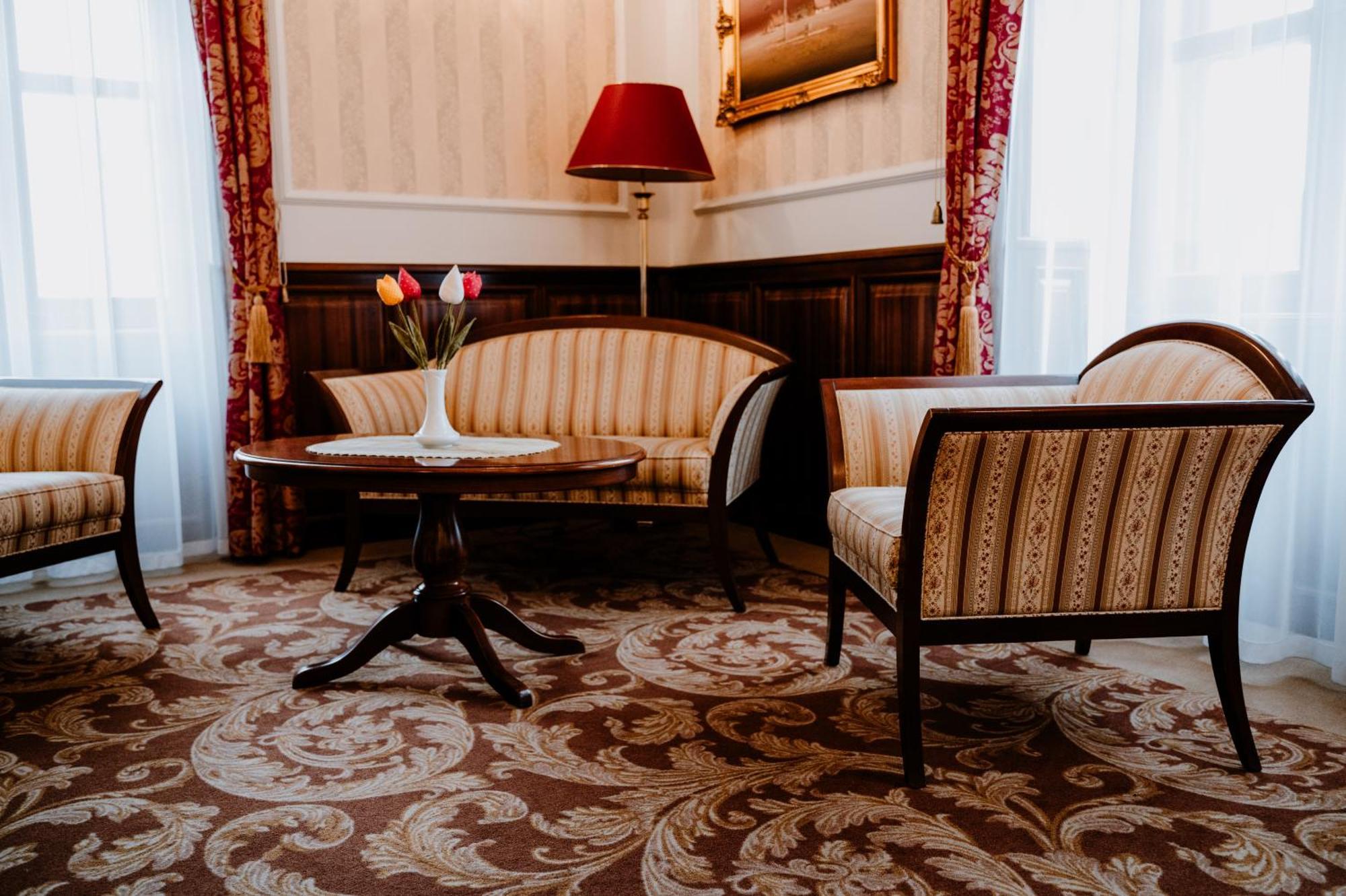 Kastelyhotel Sasvar Resort Parádsasvár 외부 사진